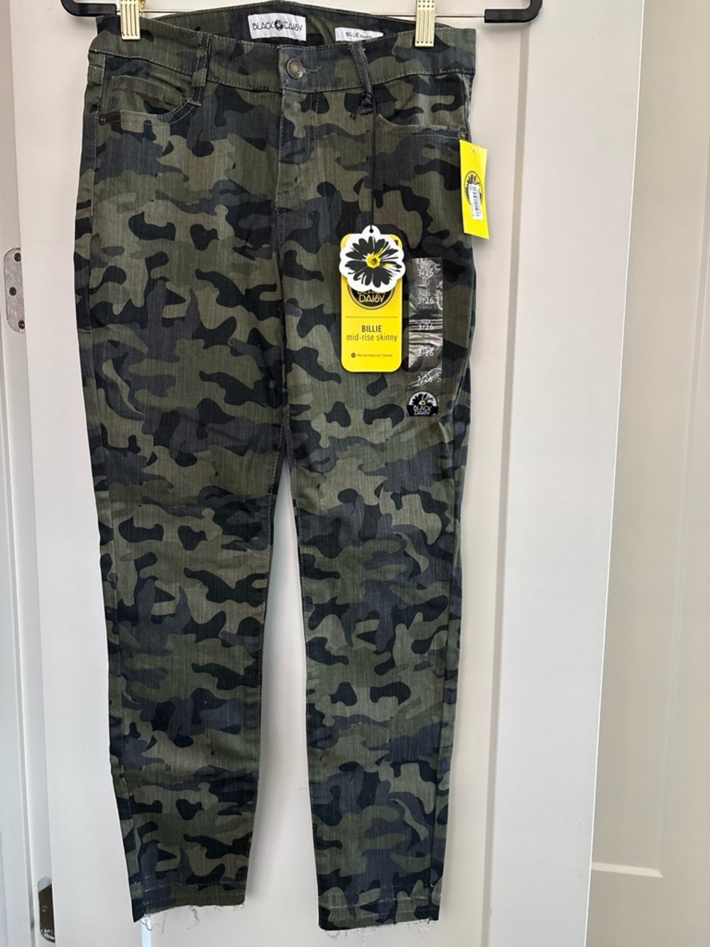 Black Daisy Olive Camo Mid-Rise Skinny Jeans for Women